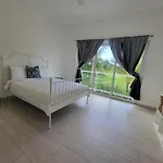 Modern 2Bdr - Pool & Golf View