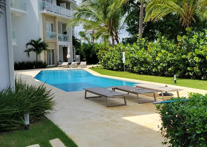 Modern 2Bdr - Pool & Golf View