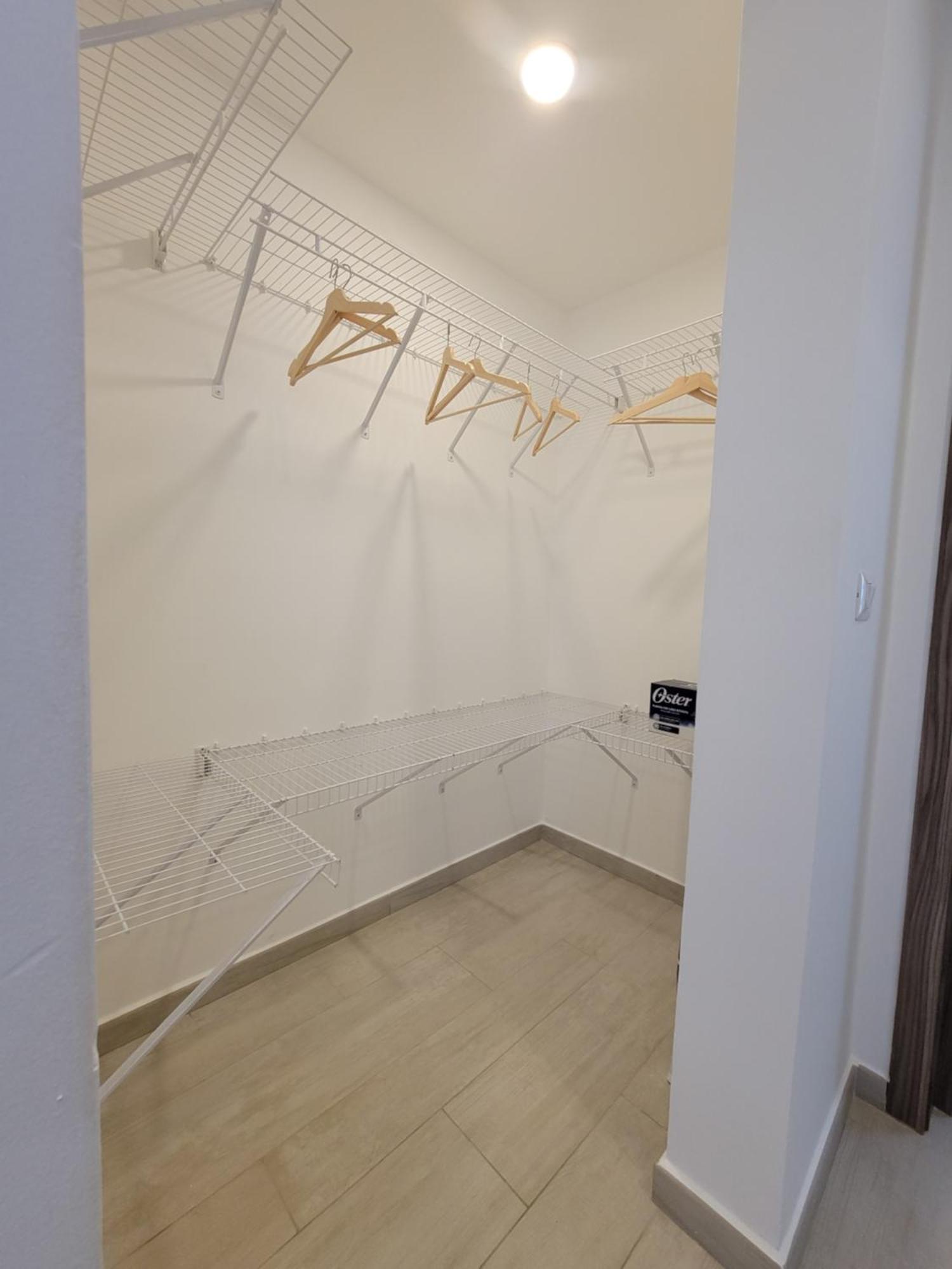 Modern 2bdr - Pool & Golf View Apartamento